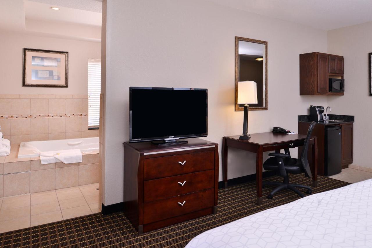 Holiday Inn Express & Suites Pittsburg By Ihg Zewnętrze zdjęcie