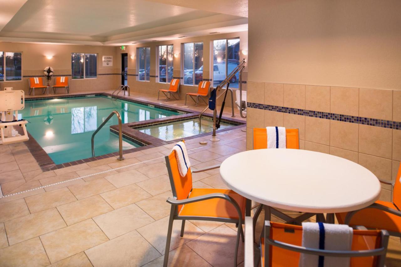 Holiday Inn Express & Suites Pittsburg By Ihg Zewnętrze zdjęcie