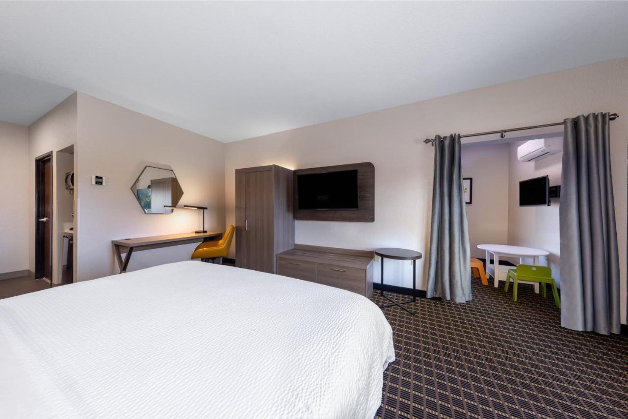 Holiday Inn Express & Suites Pittsburg By Ihg Zewnętrze zdjęcie
