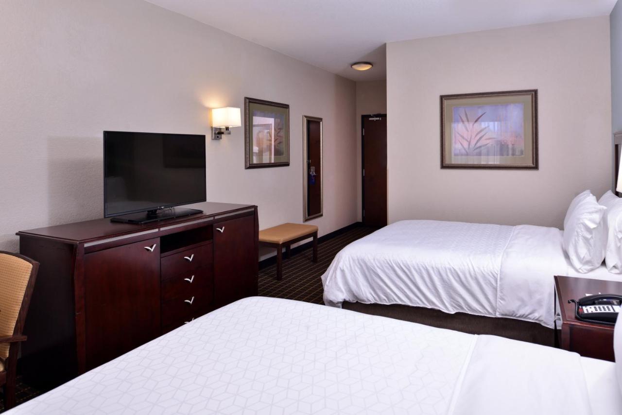 Holiday Inn Express & Suites Pittsburg By Ihg Zewnętrze zdjęcie